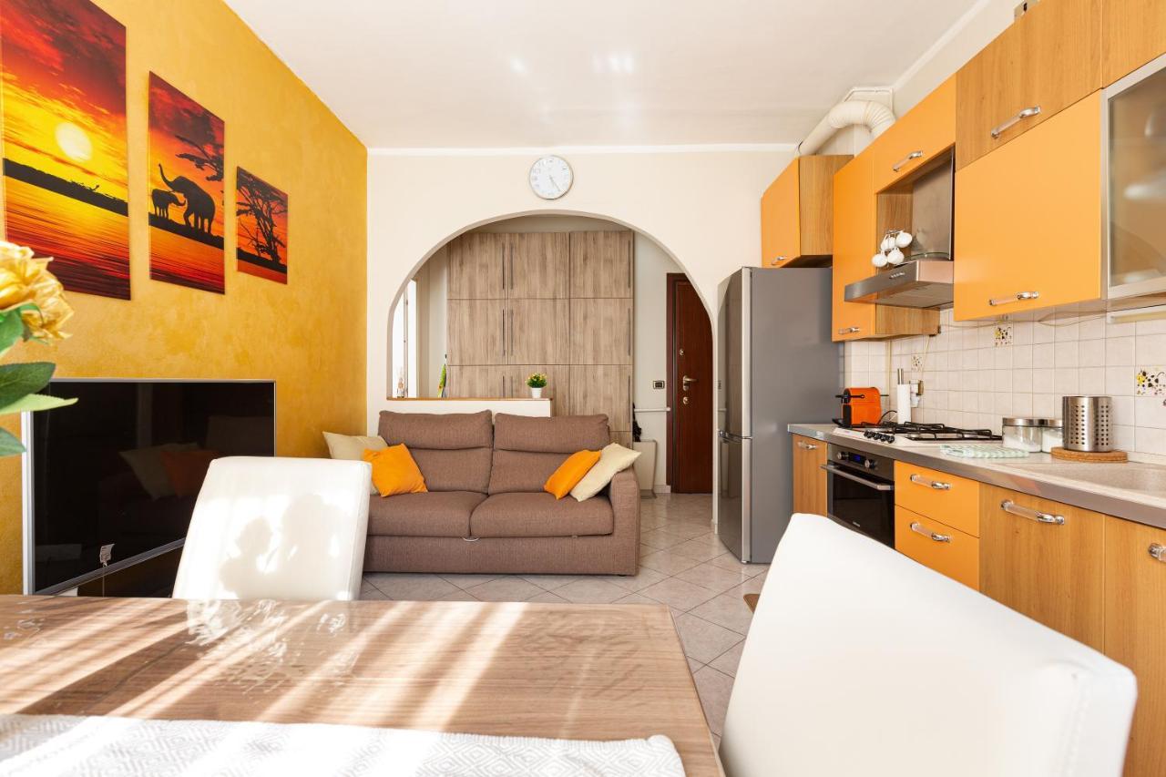 Appartement Udine M2 Balcony Apt à Milan Extérieur photo