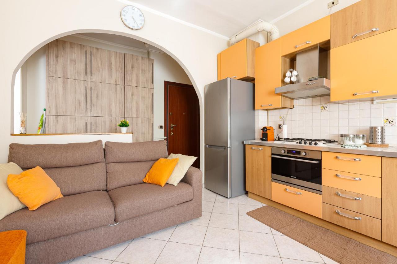 Appartement Udine M2 Balcony Apt à Milan Extérieur photo