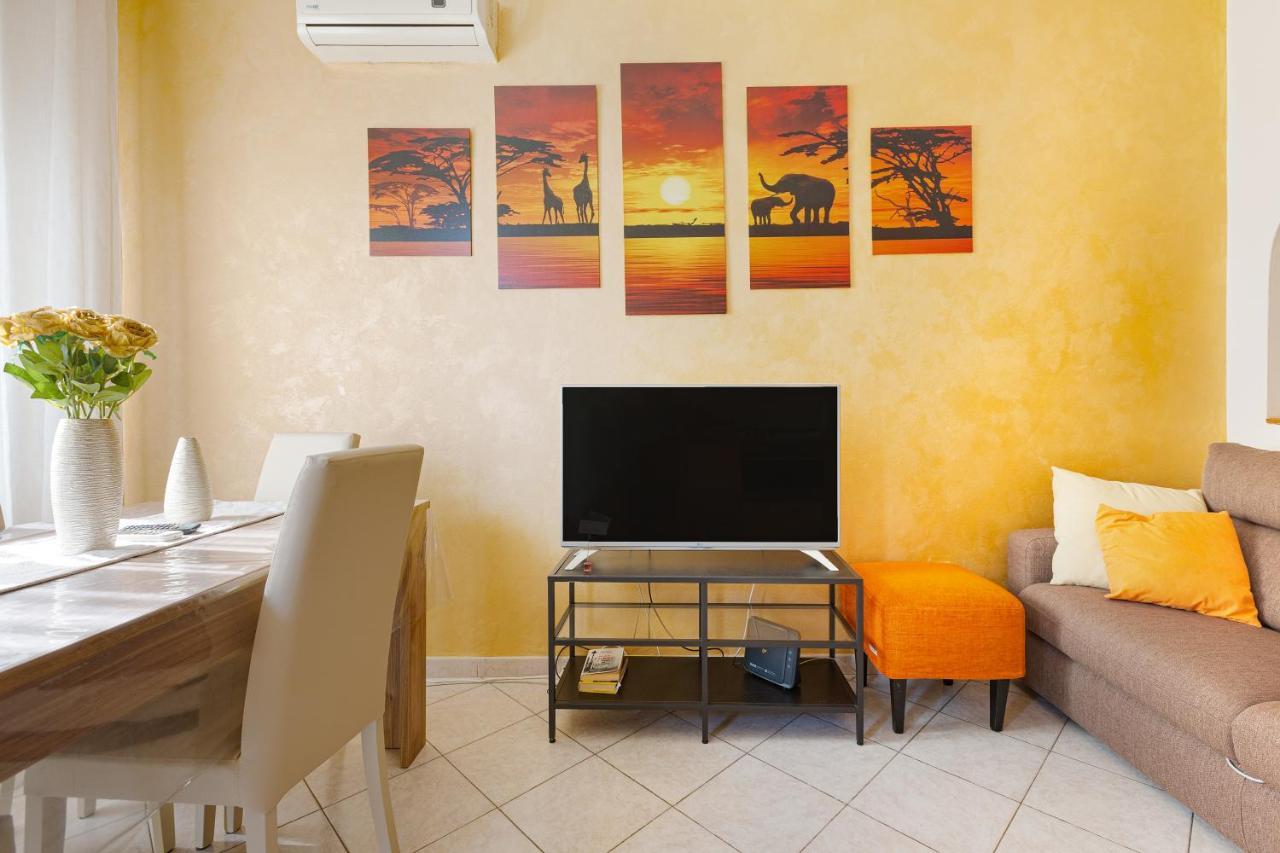 Appartement Udine M2 Balcony Apt à Milan Extérieur photo