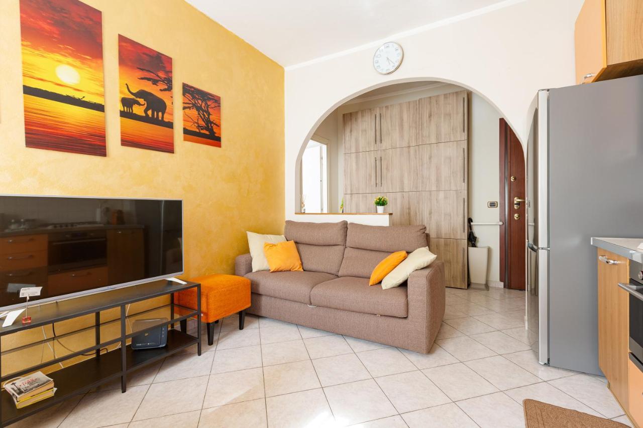 Appartement Udine M2 Balcony Apt à Milan Extérieur photo