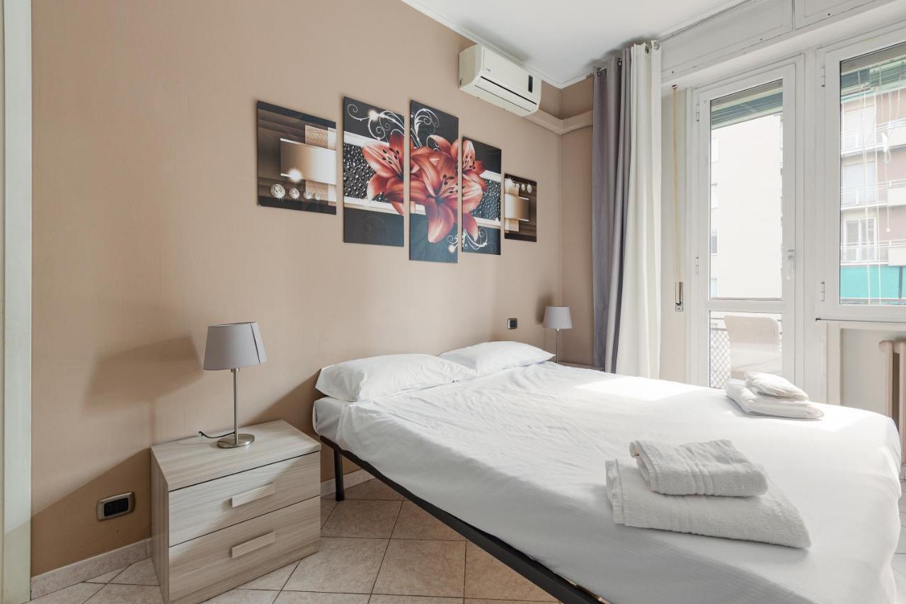 Appartement Udine M2 Balcony Apt à Milan Extérieur photo