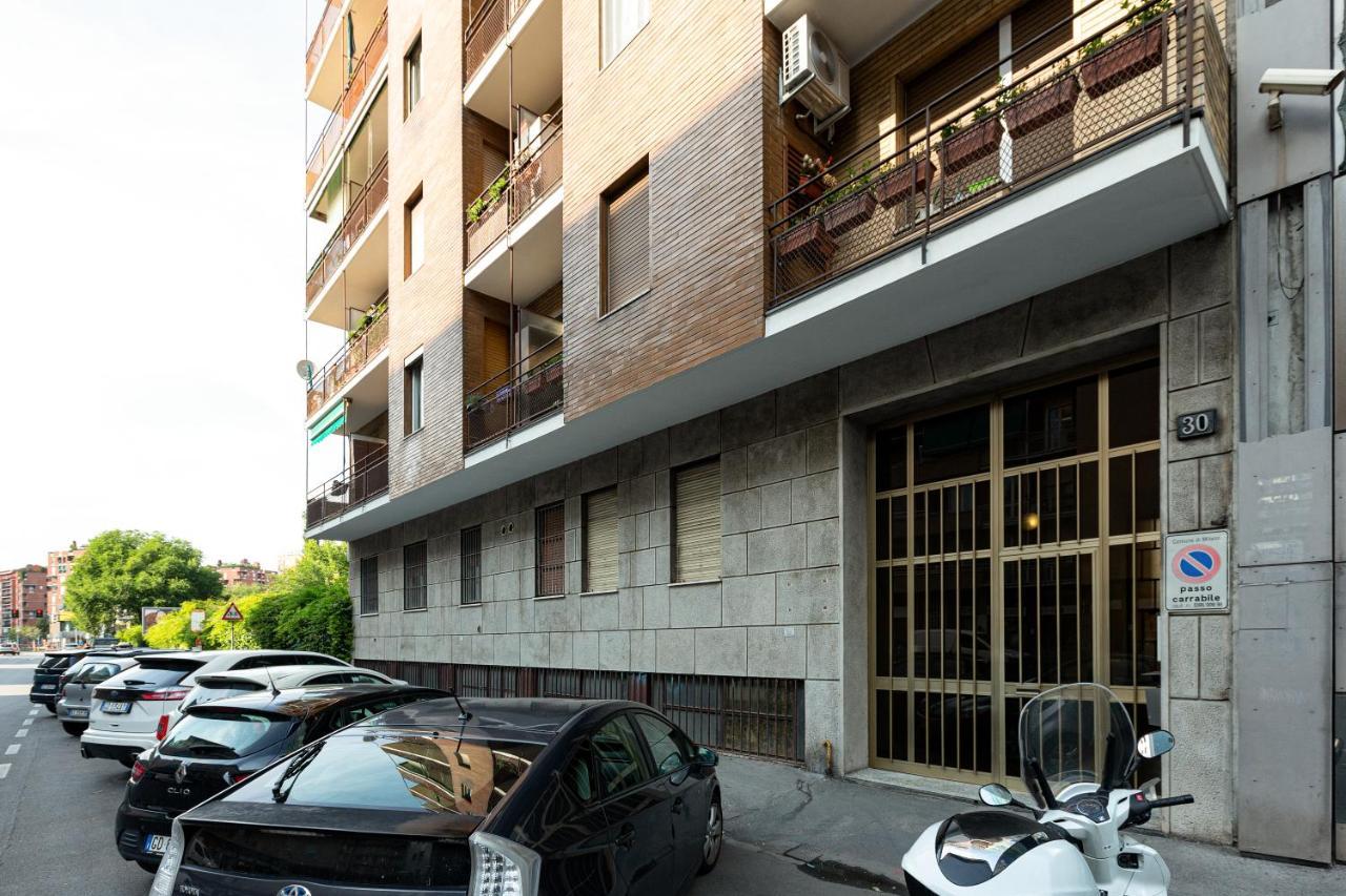 Appartement Udine M2 Balcony Apt à Milan Extérieur photo